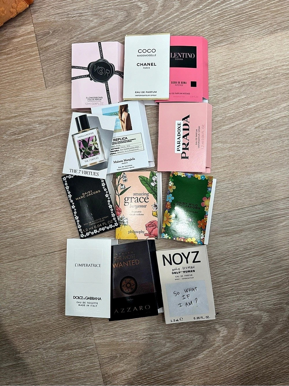 High-end perfume sample lot